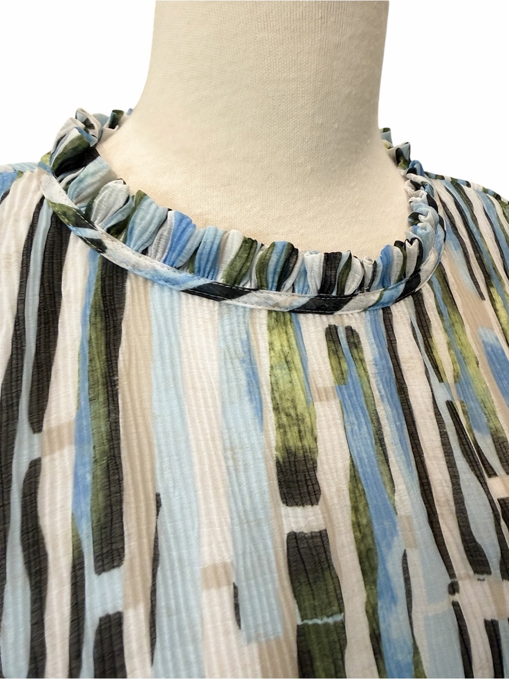 Calvin Klein Abstract Stripe Ruffle Neck Sleeveless Blouse Top Blue Green M NWT - Picture 8 of 15
